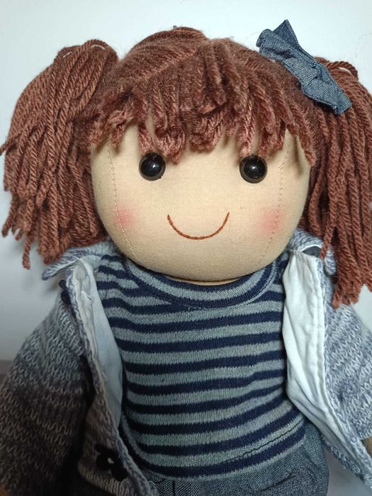 Boneca de Pano Holly — Hopscotch Collectibles