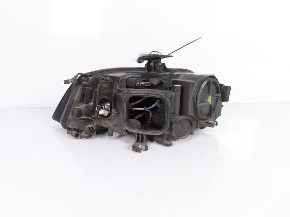 Farol Xenon Audi A4 Ref: 8K0941004C