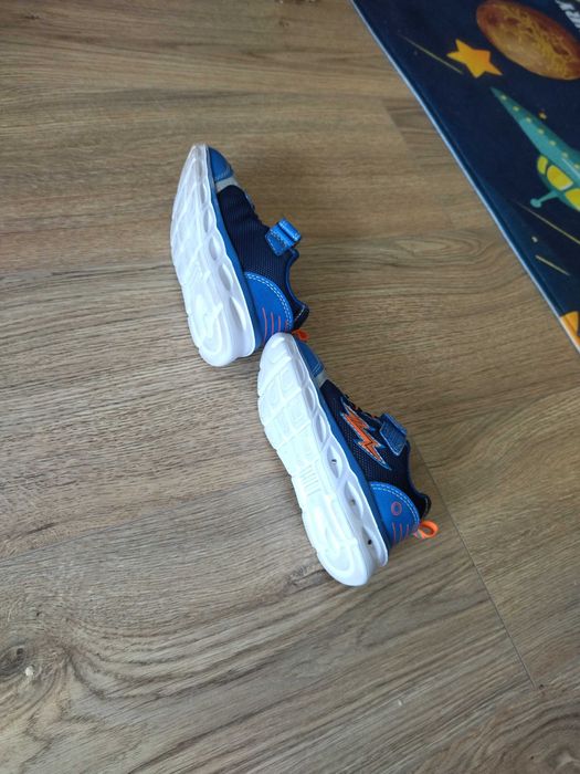 Buciki sportowe 24 rozmiar dzieciece