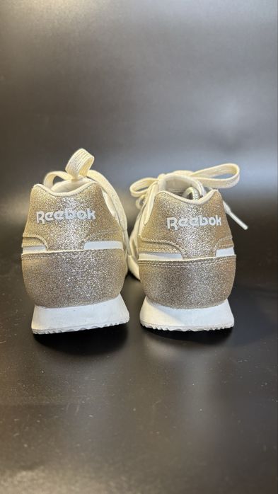 Жіночі оригінальні кросівки Reebok, 38 розмір, білі, на кожен день
