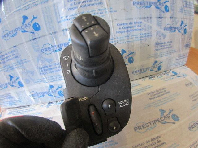 Conjunto / manetes de luzes e limpa vidros RENAULT Clio III (BR0/1, CR