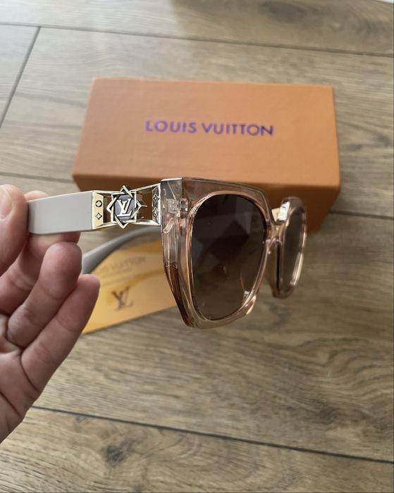 Okulary przeciwsloneczne Louis Vuitton nowe z pudelkiem logo Lv modne