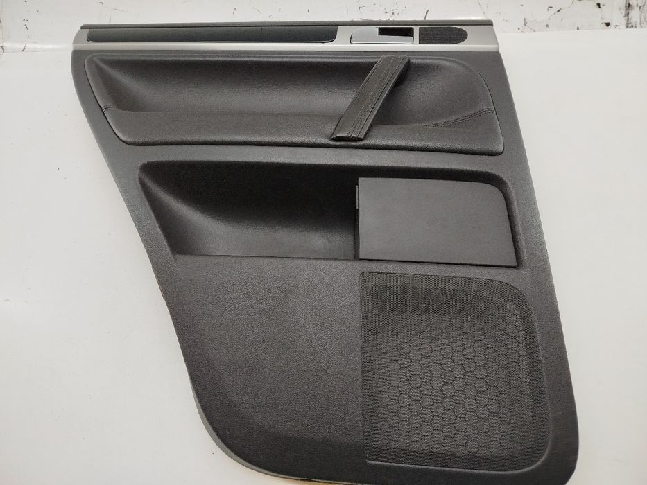 Quartela de porta trás esquerda - VOLKSWAGEN TOUAREG (7LA, 7L6, 7L7) | 02 - 13