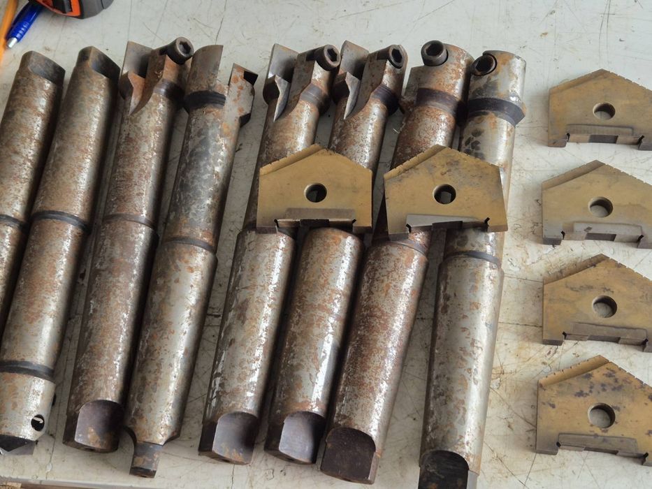 Сверло перовое и перья и обычные