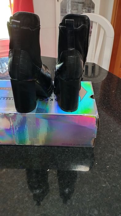 Botins pretos tam. 36