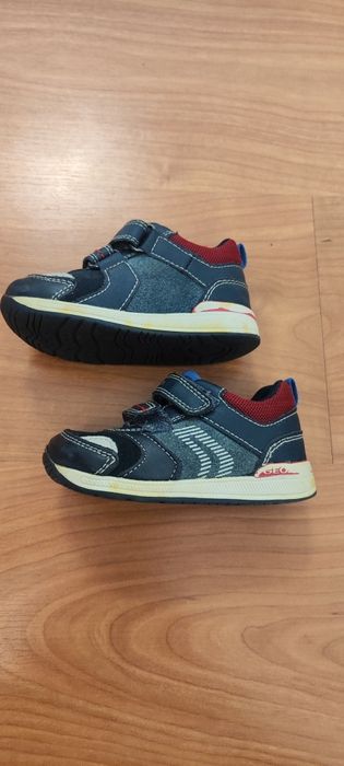 Sapatos Geox número 21