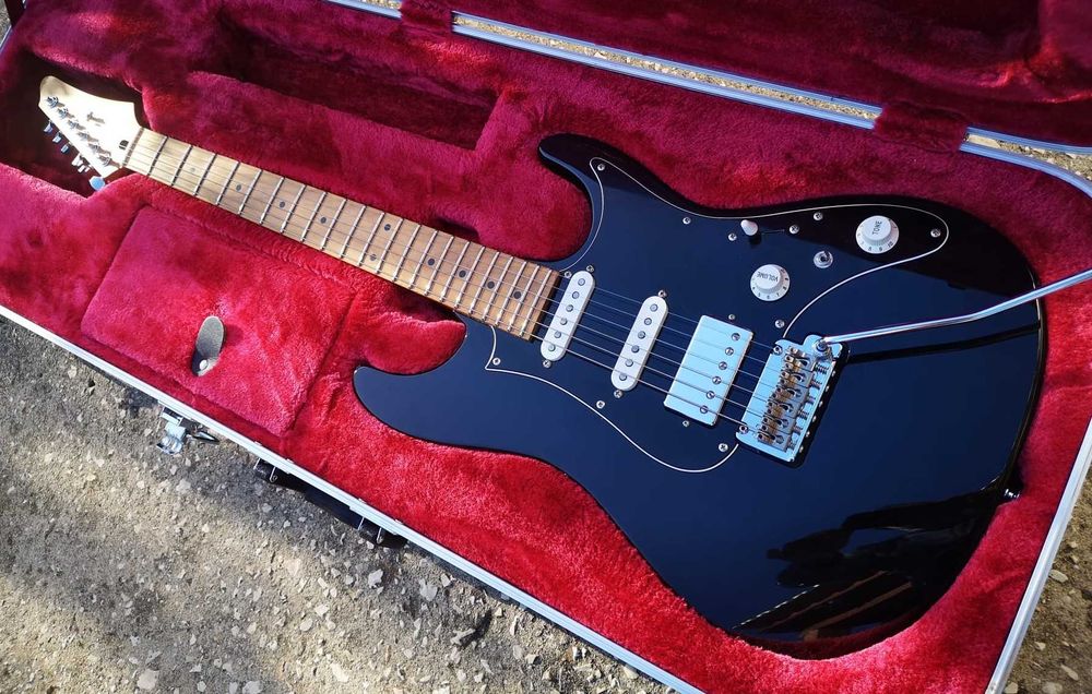 Ibanez AZ2204-BK Prestige com Antiquity II & Lollar Imperial pickups