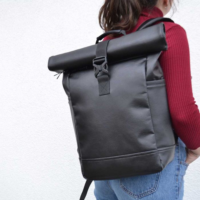 Рюкзак ролтоп жіночий/чоловічий Rolltop з екошкіри секція для ноутбука