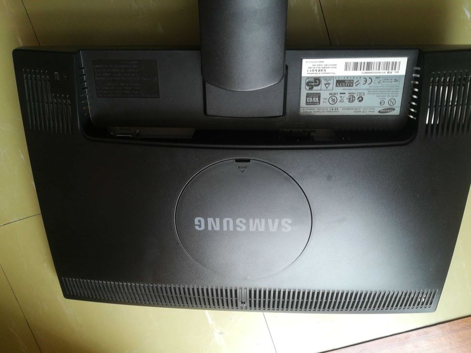 Monitor 19" Samsung 943NW (LS19MYNK)