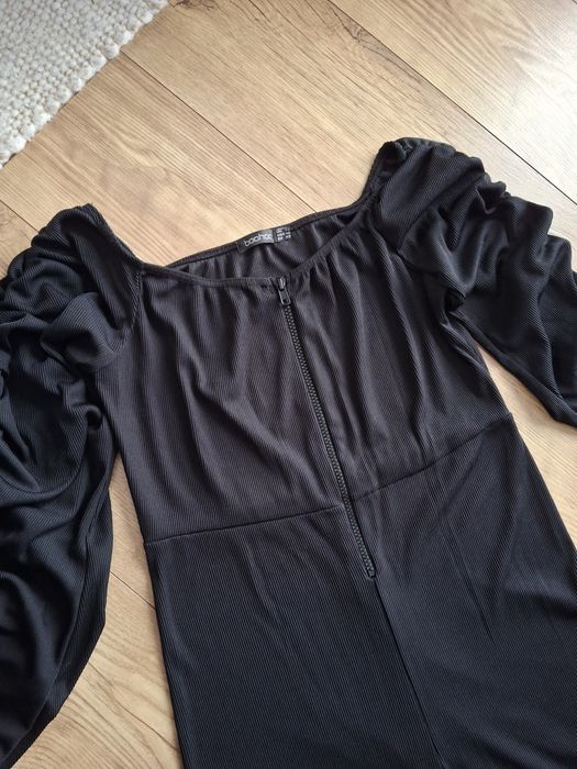 Rozmiar L, Boohoo prążkowany kombinezon hiszpanka