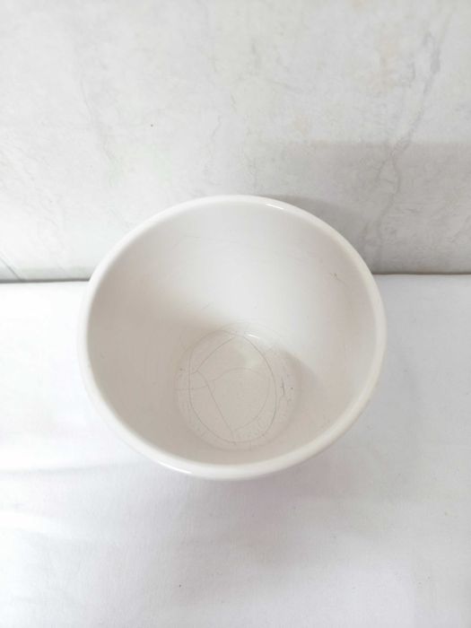 Vaso branco em cerâmica