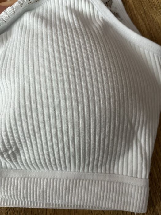 Топ  бавовняний в рубчик з кружевом