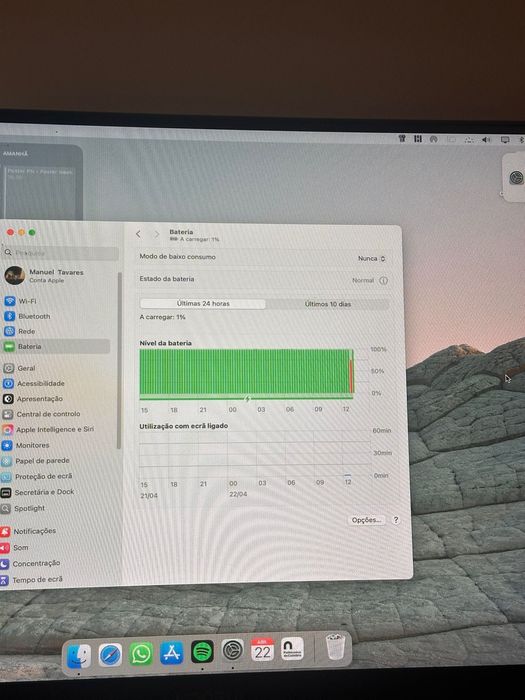 MacBook Air M1 - Functional as a desktop computer452216122561024004