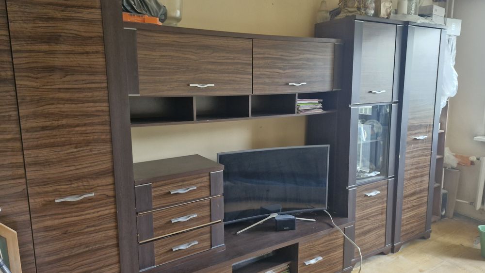 Meble  pokojowe ciemne