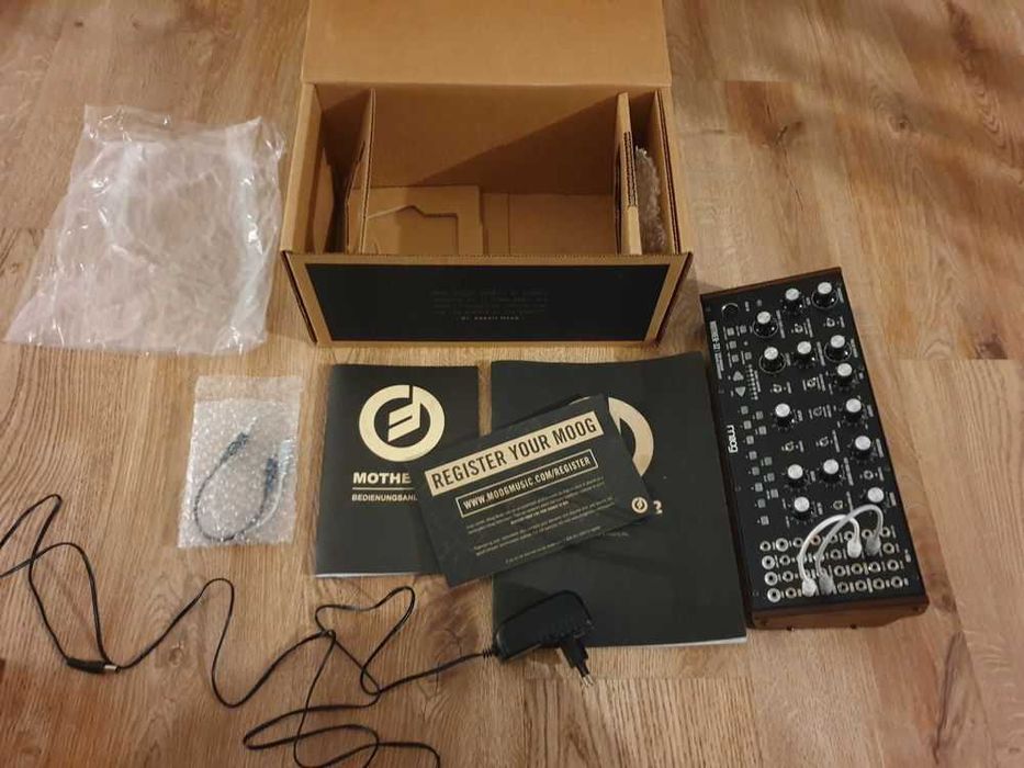 Sprzedam syntezator Moog mother-32