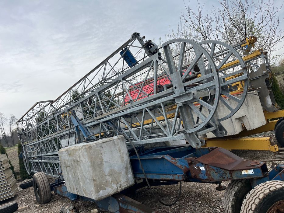 Żuraw budowlany dźwig dekarski Cibin 22m