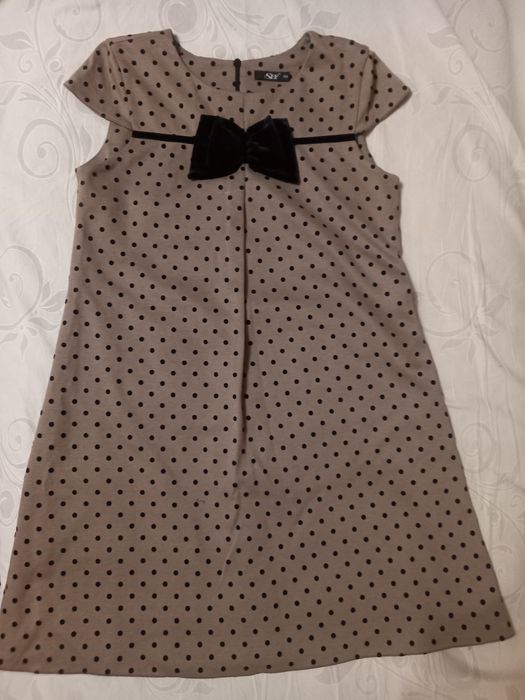 Продам плаття для дівчинки