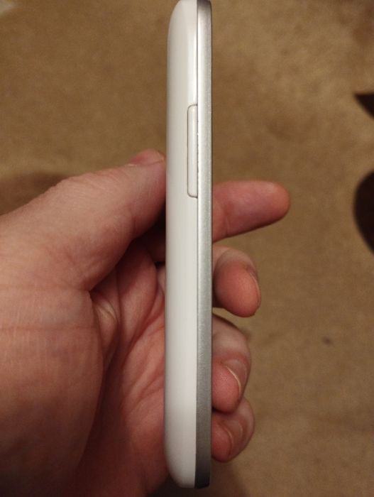 Продам Смартфон Samsung GT-S7262 Galaxy Star Plus White б\у