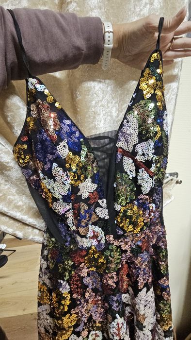 Блискуча, святкова , коктейльна сукня у паєтках