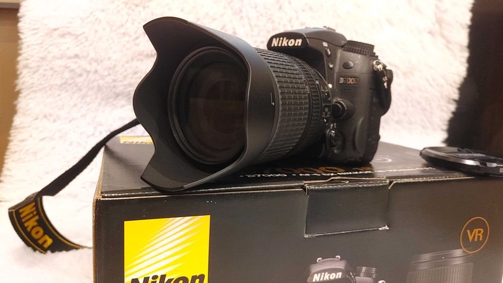 Aparat Nikon D7000 + obiektyw 18-105 Ładowarka + 2 akumulatory