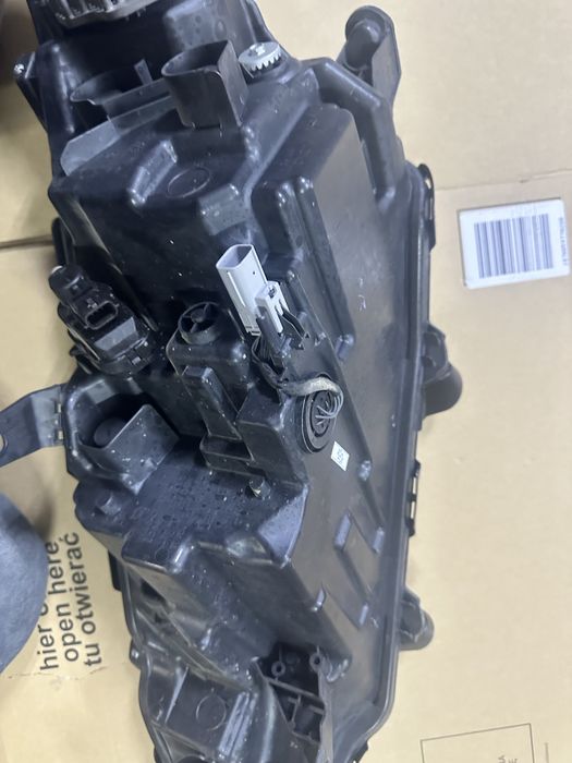 Фари toyota Venza 2020-2026 оригінал