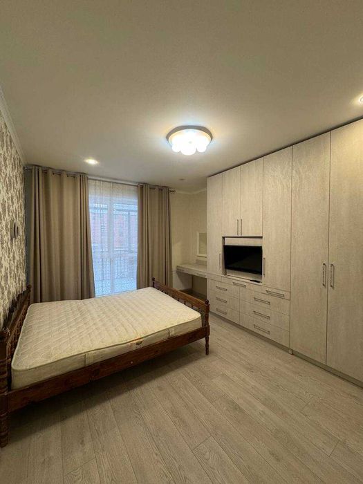 Продам однокімнатну квартиру з терасрю