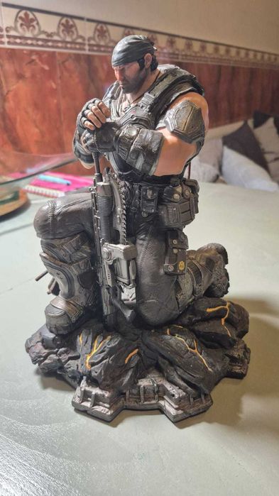 Figura Gears of War 3 Epic edition Marcus Fenix