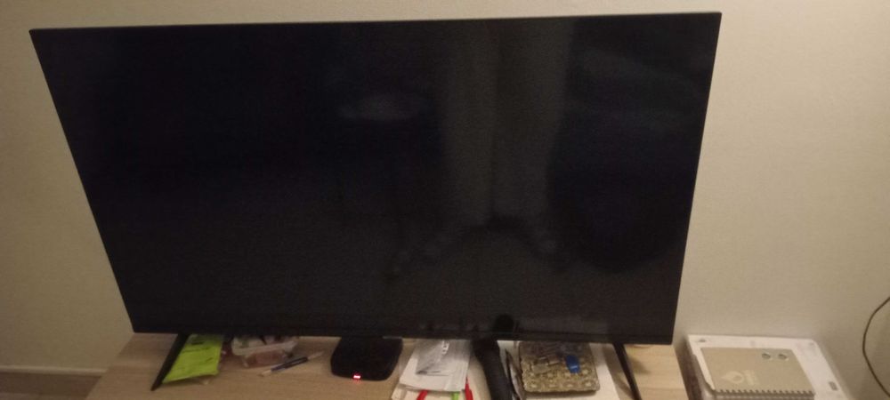 Televisão Samsung de 2022 em MUITO BOM ESTADO!