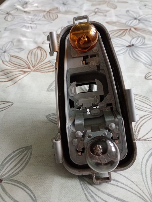 Wkład lampy tył Citroen C4 Picasso prawa strona