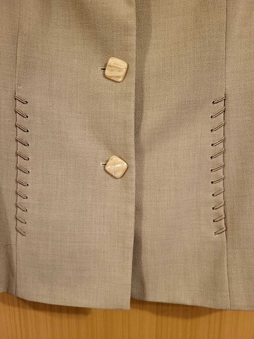 Beżowa damska garsonka