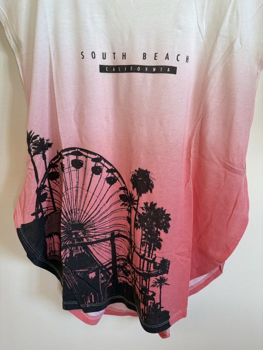 T-shirt com fundo redondo Bershka