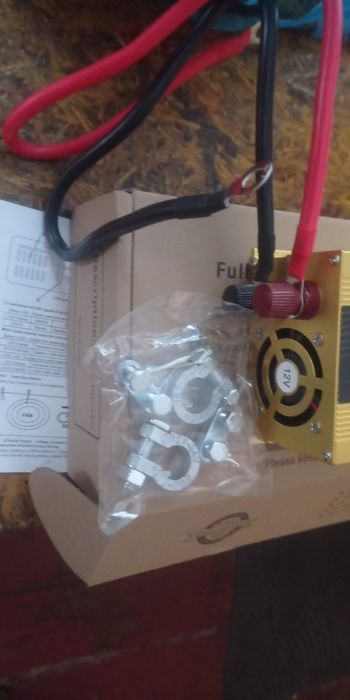 Инвертор, преобразователь напряжения 12 * 220V