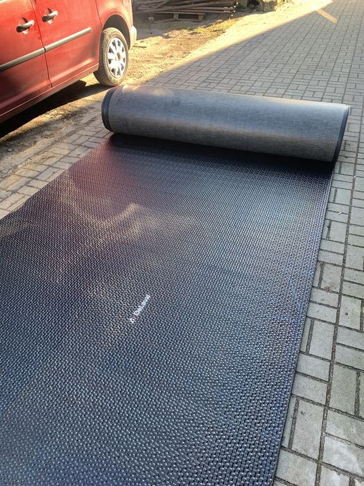 Wykładzina podłoga gumowa do busa poskrom boxu na pakie pod basen