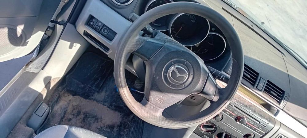 Mazda 3 1.6b 105KM/Na części