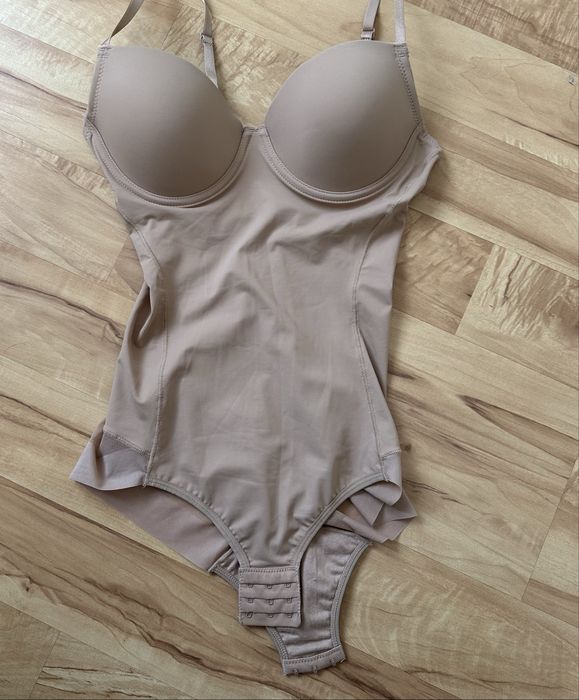 Боді утягуюче бежеве kaze