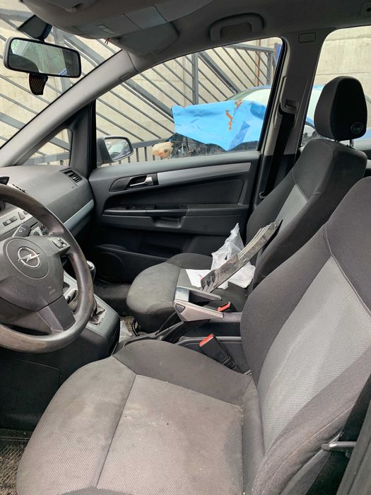 Opel Zafira B 1,9 cdti Samochody na części! Z19DT, Z167
