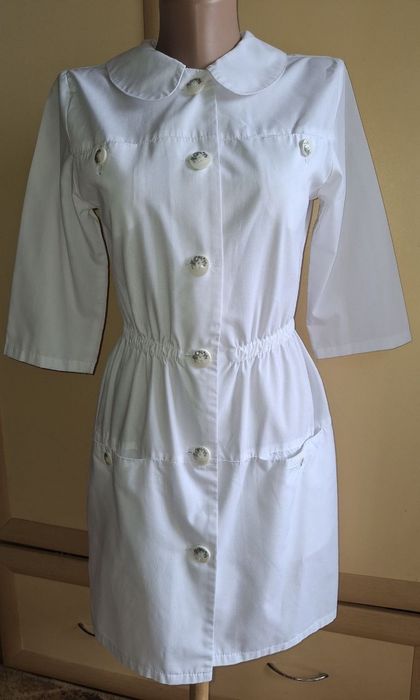 Красивий білий медичний халат 38-40 розмір