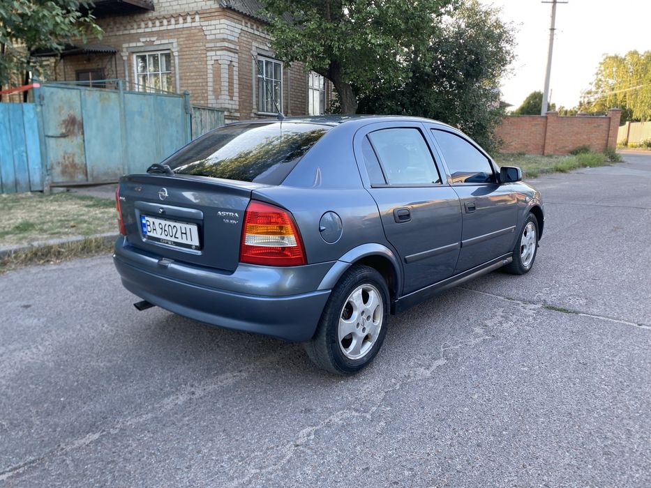 Гарному стані OPEL Astra Німецької зборки 1.6 бензин