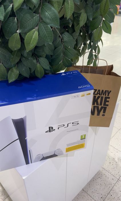 PlayStation 5 slim z napedem 1TB nowa