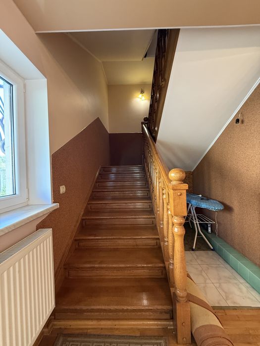 Продається просторий будинок