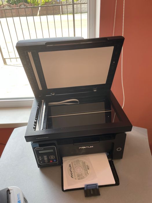 Принтер Pantum M6550NW з Wi-Fi