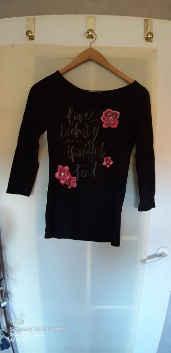 Sprzedam bluzkę .