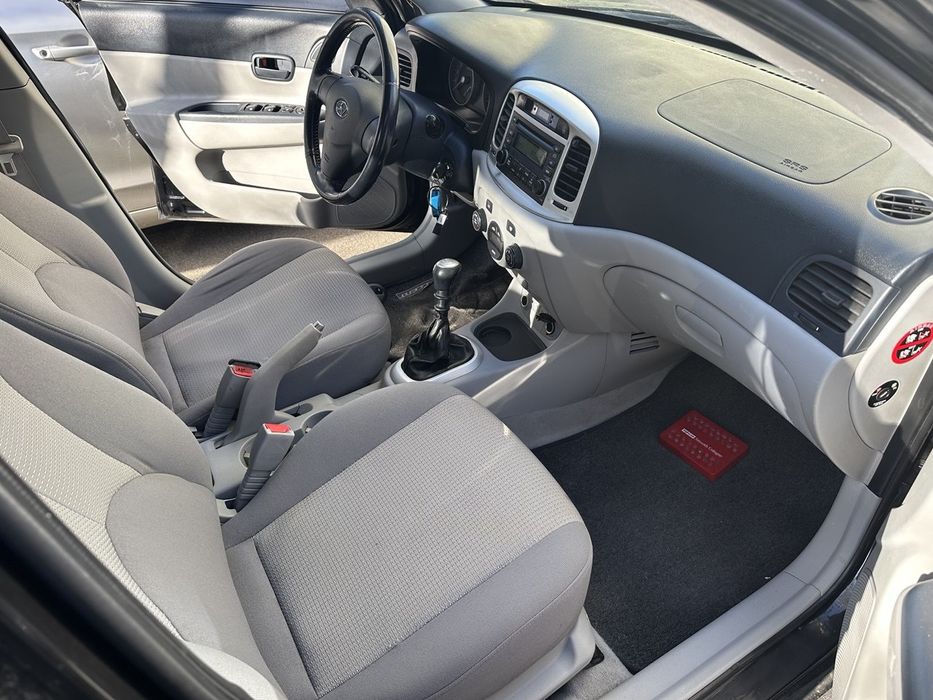 Продаю Hundai Accent