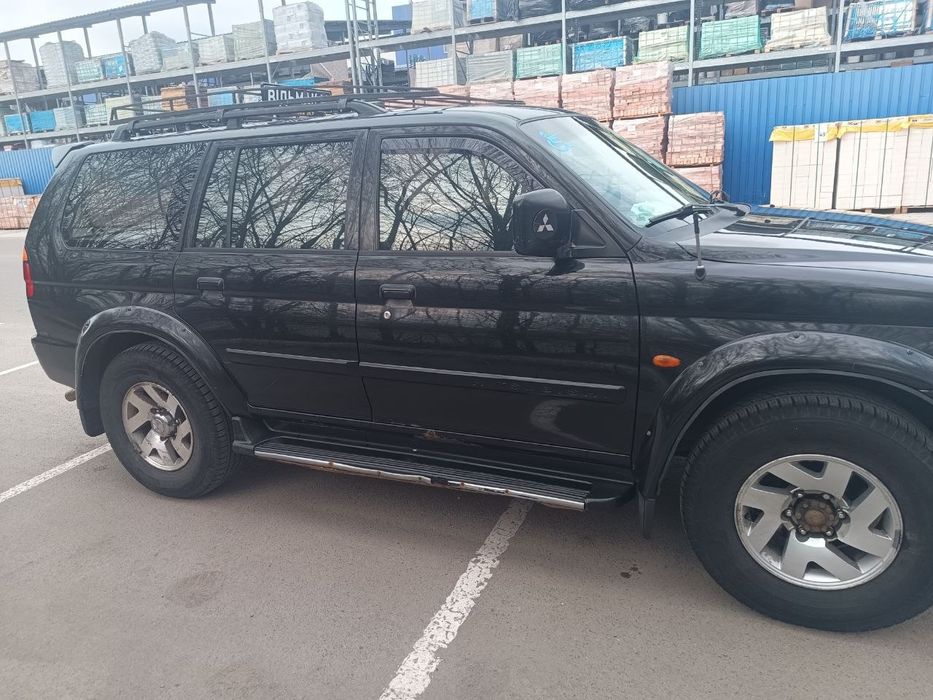Mitsubishi pajero sport