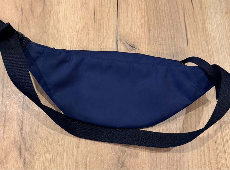 saszetka nerka Calvin Klein