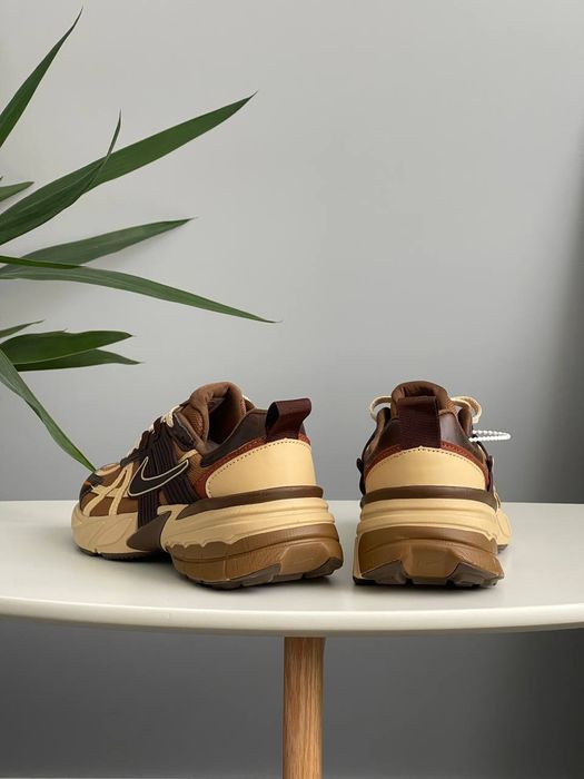Кросівки Кроссовки Nike V2K Run Lt British Tan повсякденні