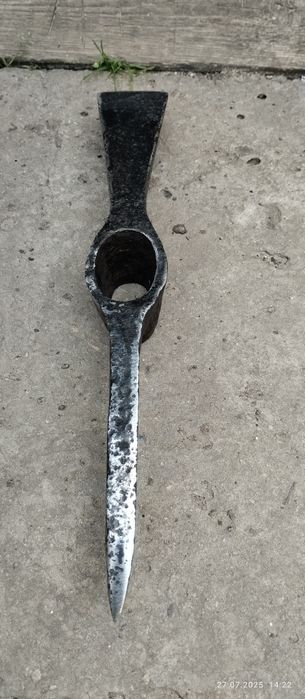 Кирка кайло будівельна в гарному  стані радянського виробництва