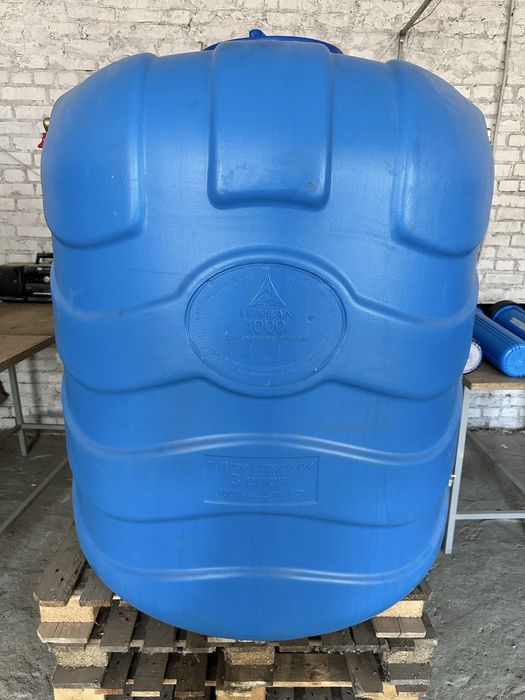 Ємність для рідин на 1000 л Litolan 3 шарова