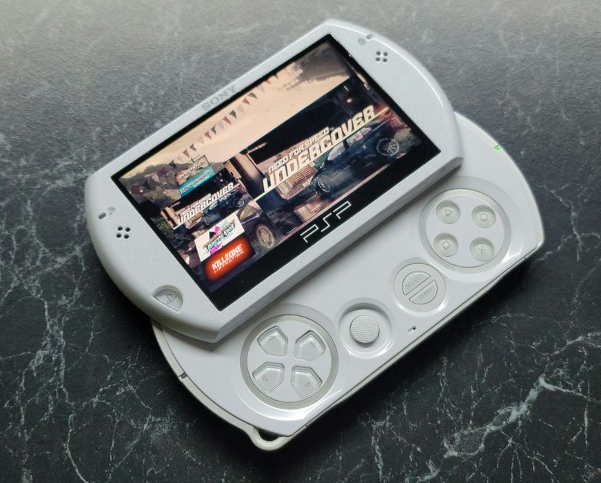 Sony PlayStation Portable PSP Go Pearl White  N1000