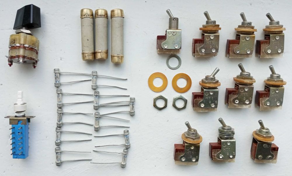 Тумблер МТ1, Переключатели П2К, ПГ39-1В, Предохранители ВТФ-10А, ВП1-2